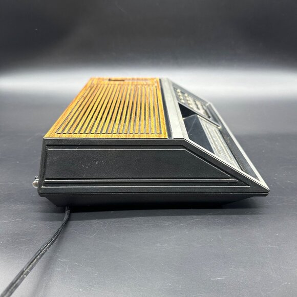 Vintage General Electric AM FM Radio Alarm Clock 1980s Faux Woodgrain 7-4687A - Picture 6 of 17